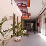 Modern Studio Close To The Beach With Pool