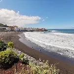 Charming Apt Puerto Cruz, Terrace & Pool Access