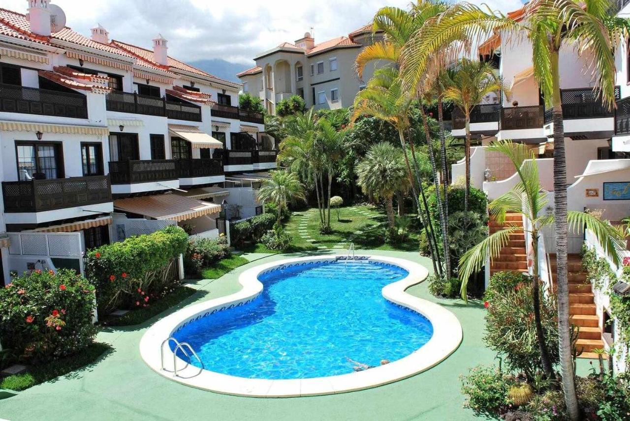Apartamento Con Terraza Y Piscina C *