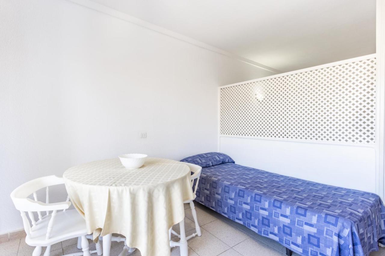 Live Pez Azul Otel *