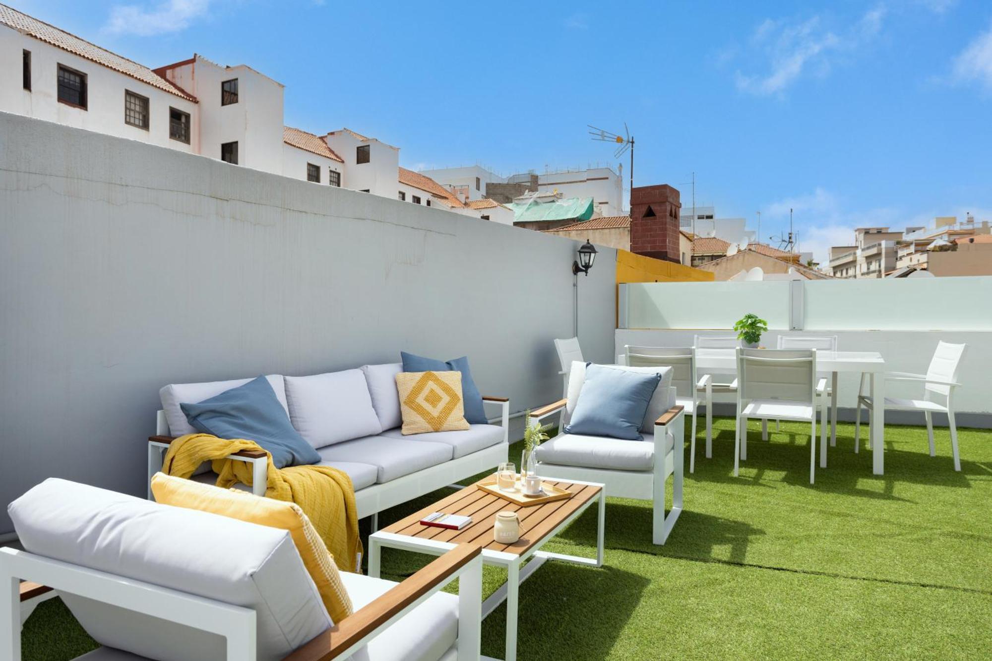 Casacharco - New Design & Spacious, In Historic Heart Of Puerto Apartament *