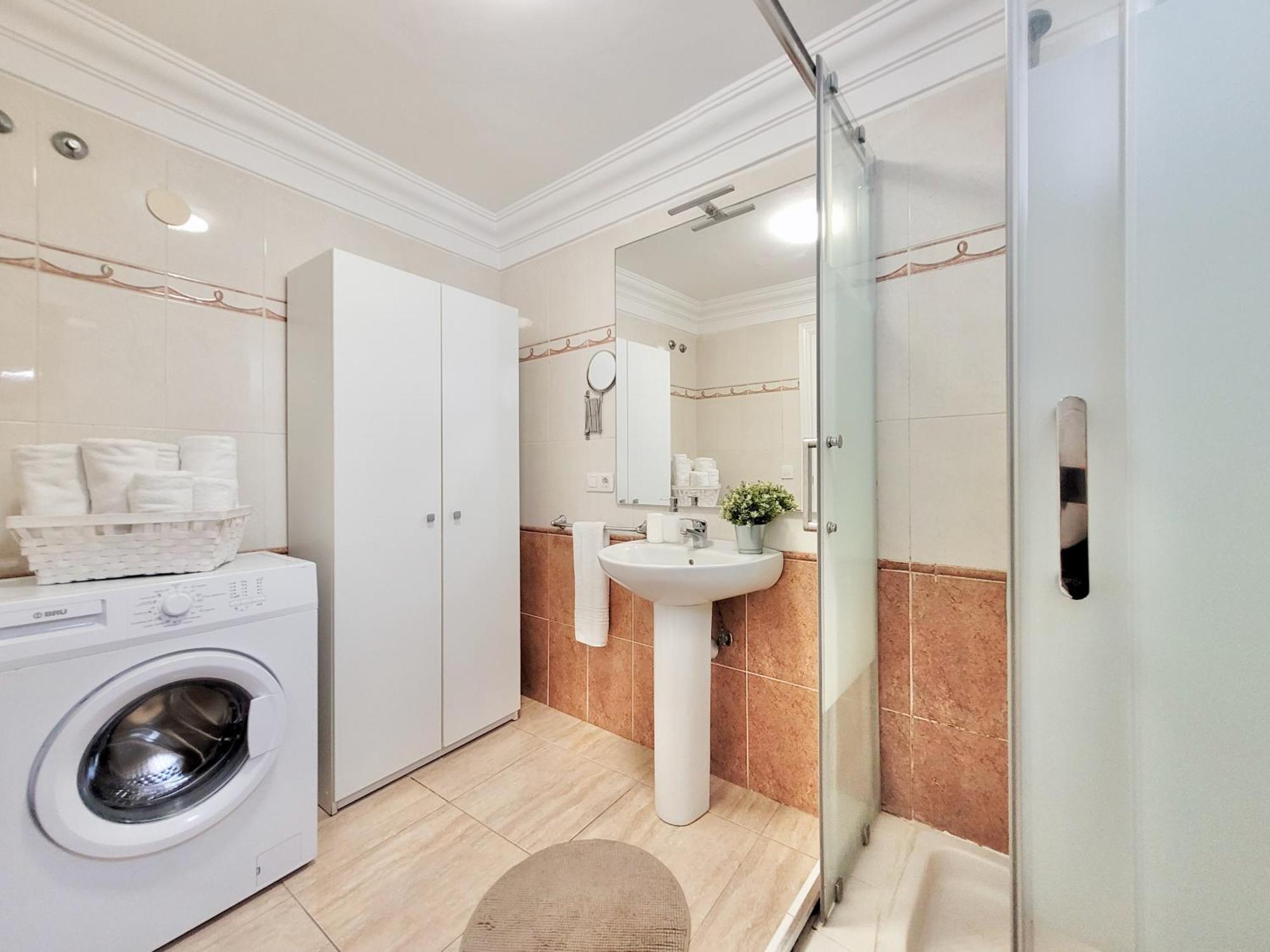 Apartment Miranda Penthouse Ad With Free Parking