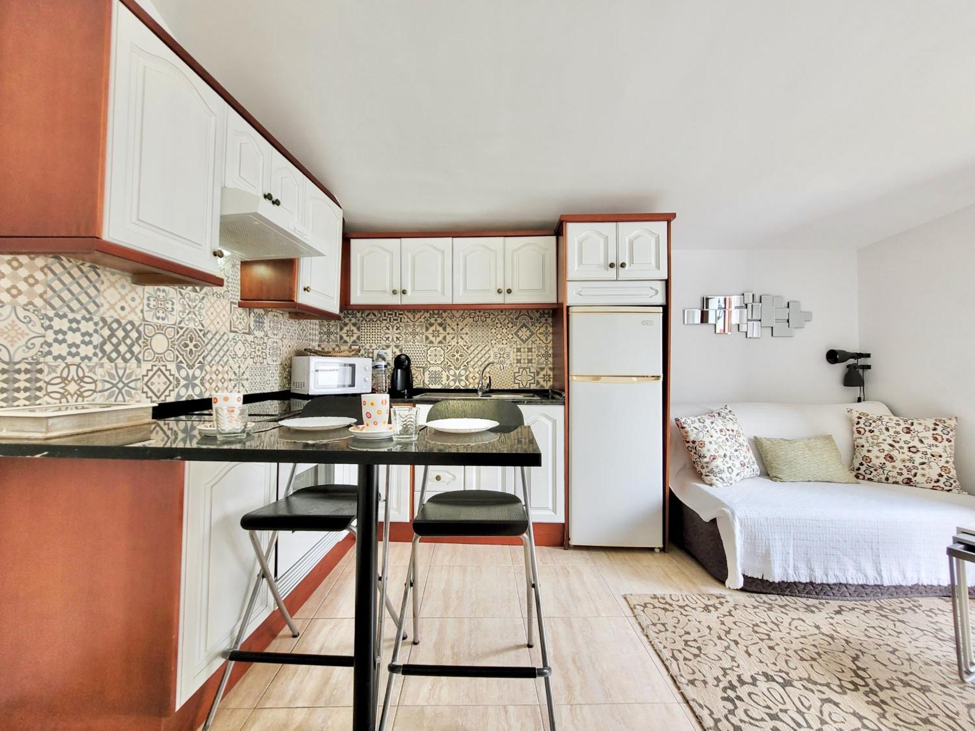 Miranda Penthouse Ad With Free Parking Apartment