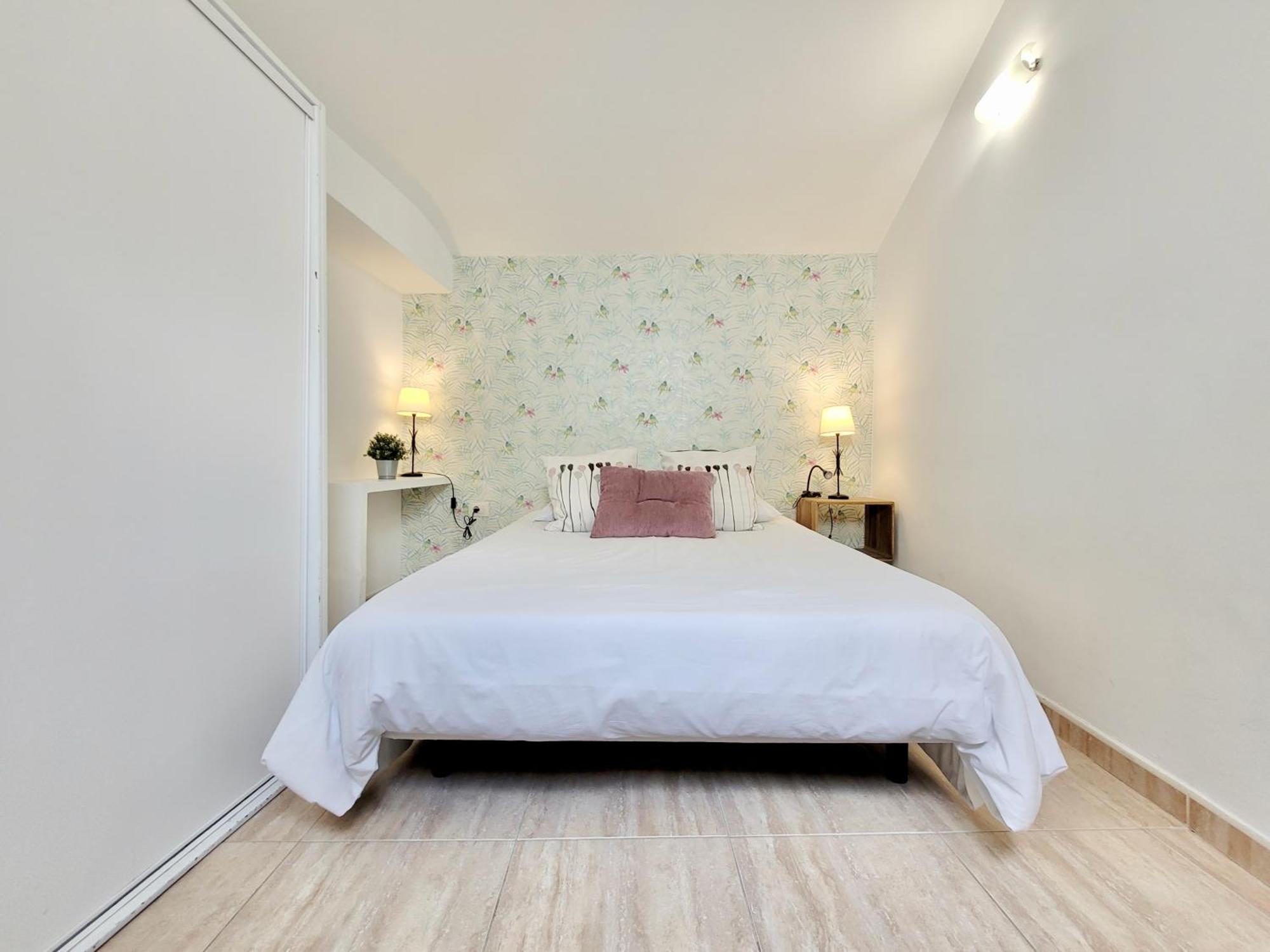 Miranda Penthouse Ad With Free Parking Apartment *