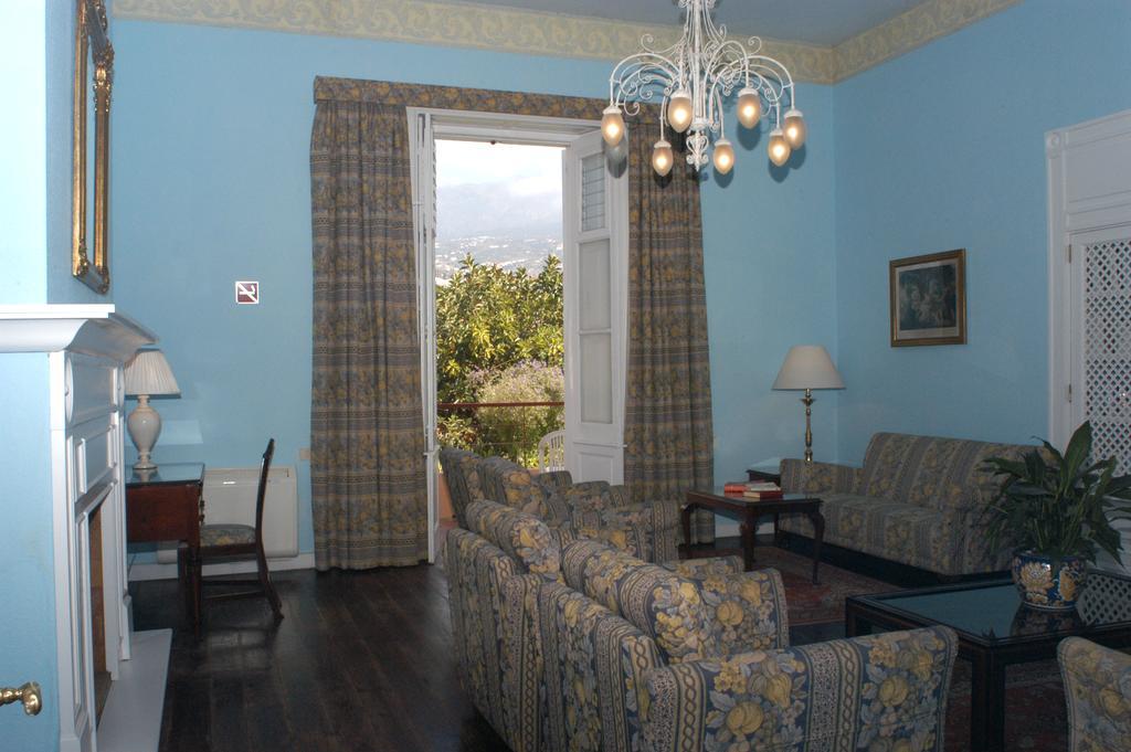 Hotelli Elegance Miramar 3*
