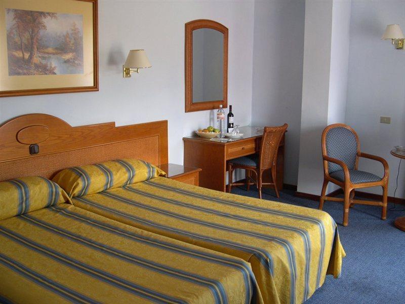 Elegance Miramar Hotelli 3*