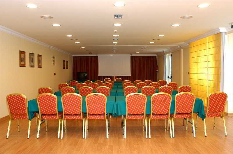 Hotelli Elegance Miramar 3*