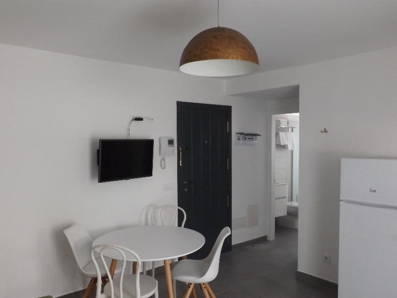 The Blue Corner Apartment *