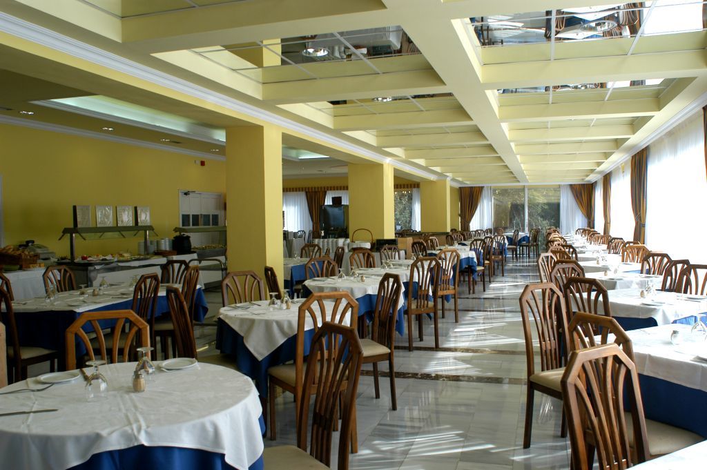Hotelli Elegance Miramar