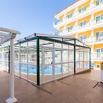 Apartamentos La Carabela