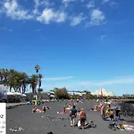 Designer 1 Bedroom Apartment White Tree 2 Minutes To The Beach In The City Center, Puerto De La Cruz, Tenerife