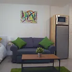 Centrico Apartamento Con Balcon Cerca De La Playa