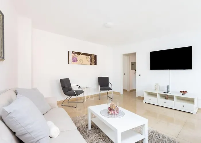 Amplio Apartamento En Zona De Playa