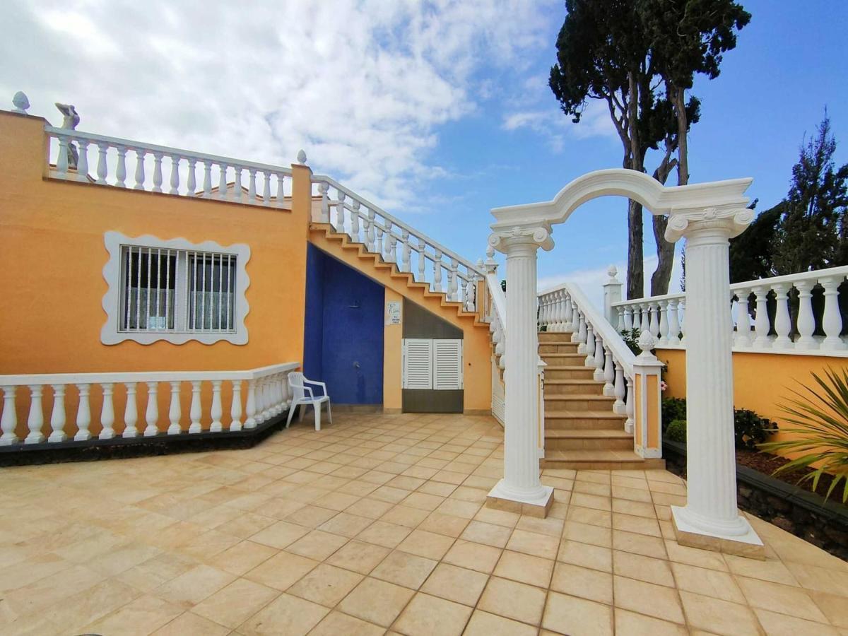 Apartment Studio With Direct View Of The Atlantic, Heated Pool, Wifi, 250 Meters To The Beach Puerto de la Cruz (Tenerife)