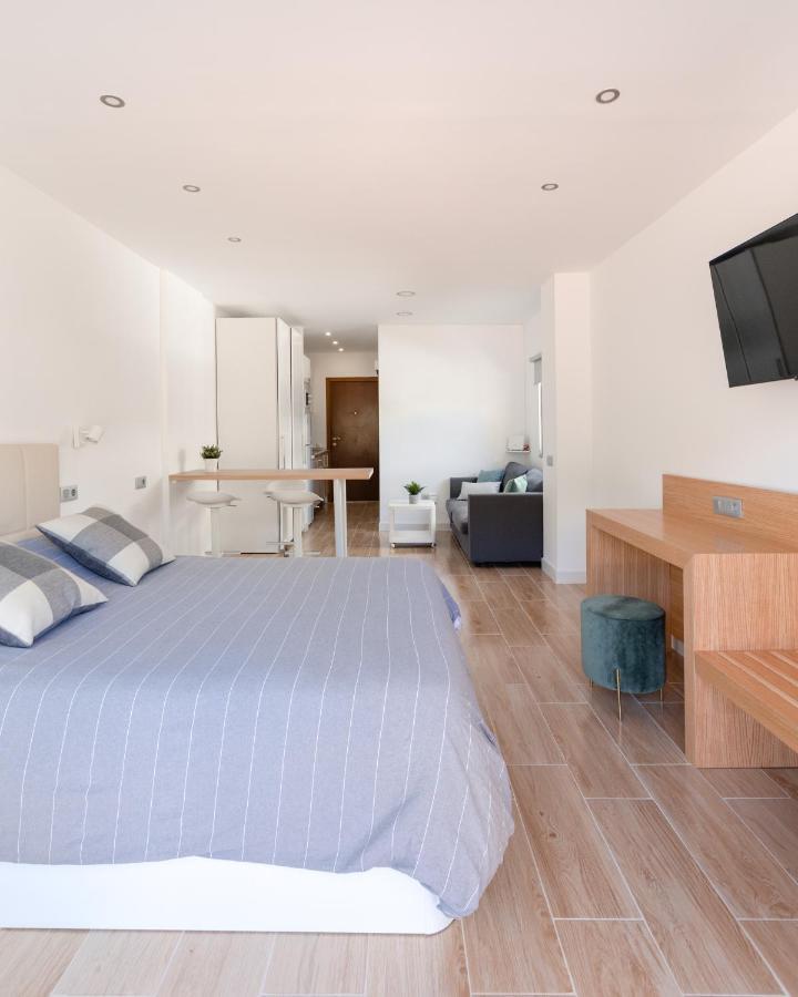 Apartment Palmeras Playa Studio: Pools, Beach, Sun & Shore Puerto de la Cruz (Tenerife)