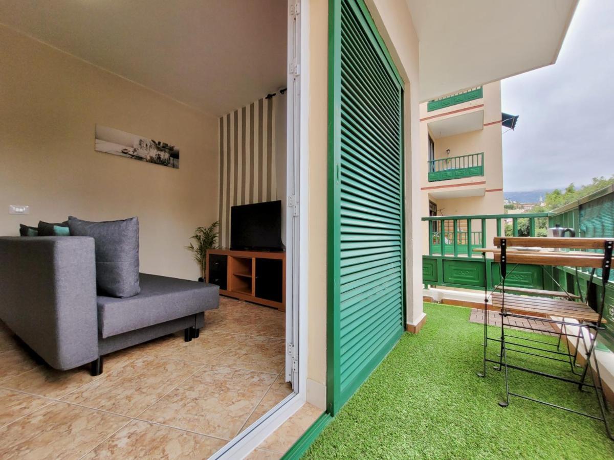 Plaza Apartment *