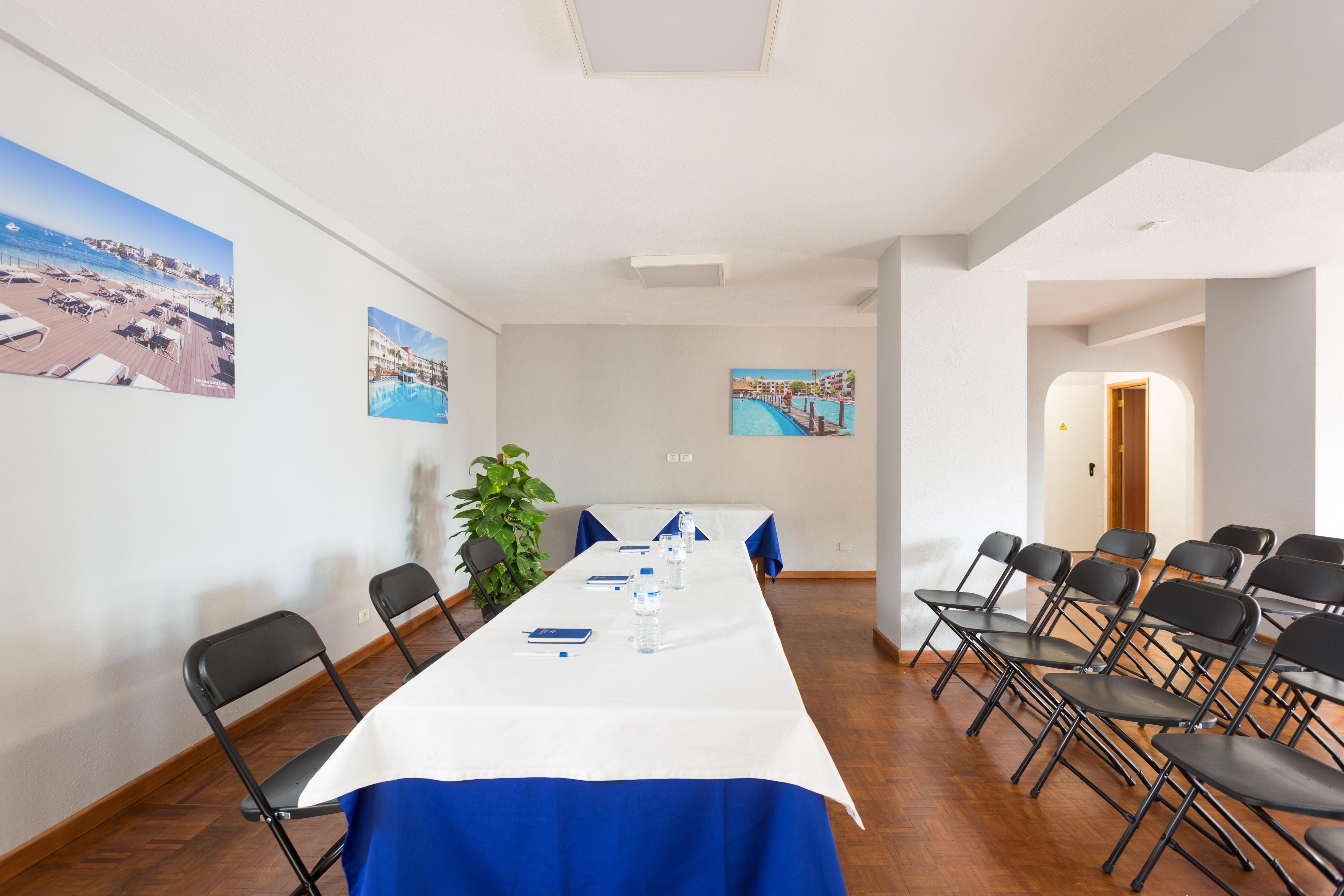 Globales Acuario Hotel 2*