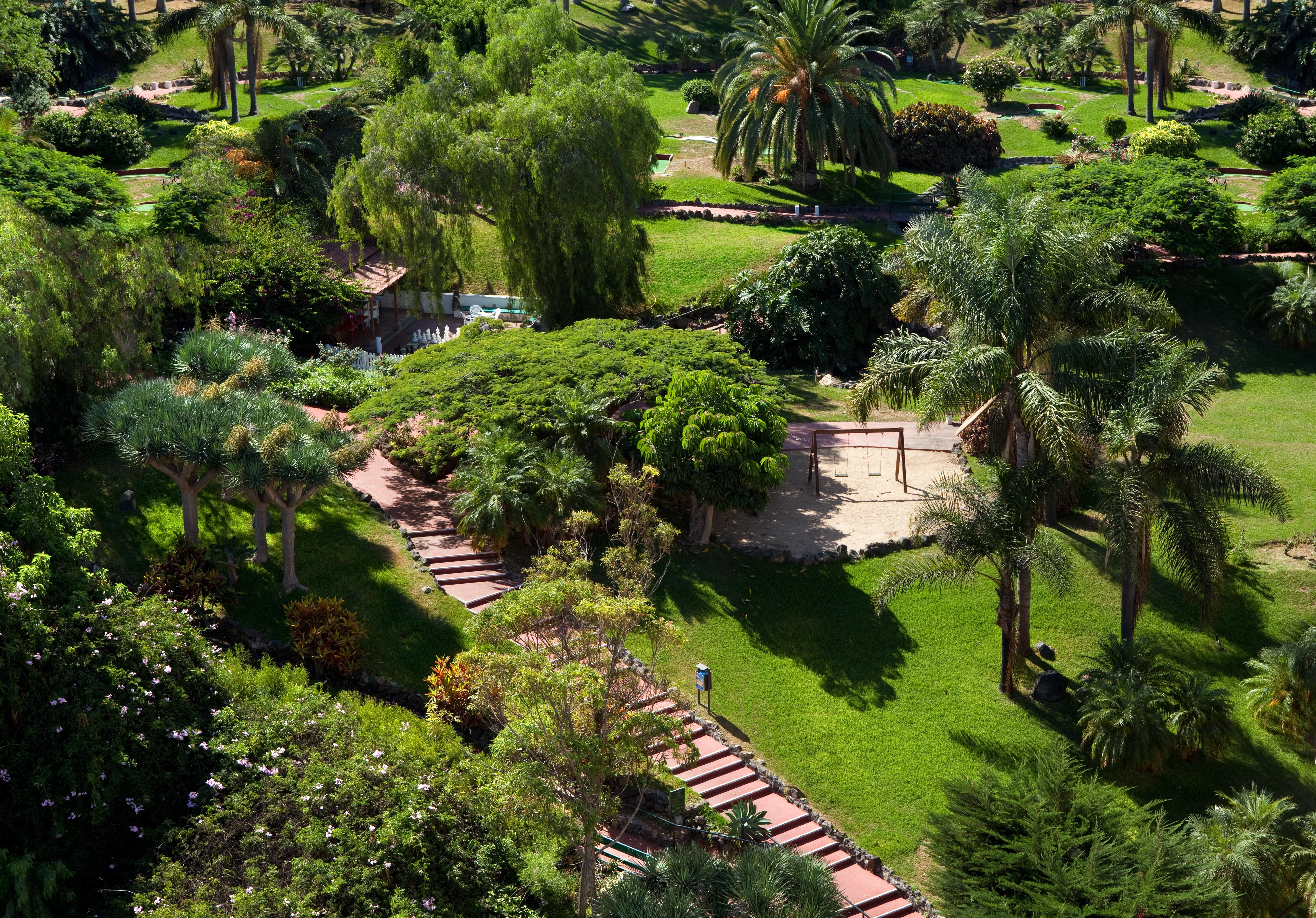 Parque Vacacional Eden Resort