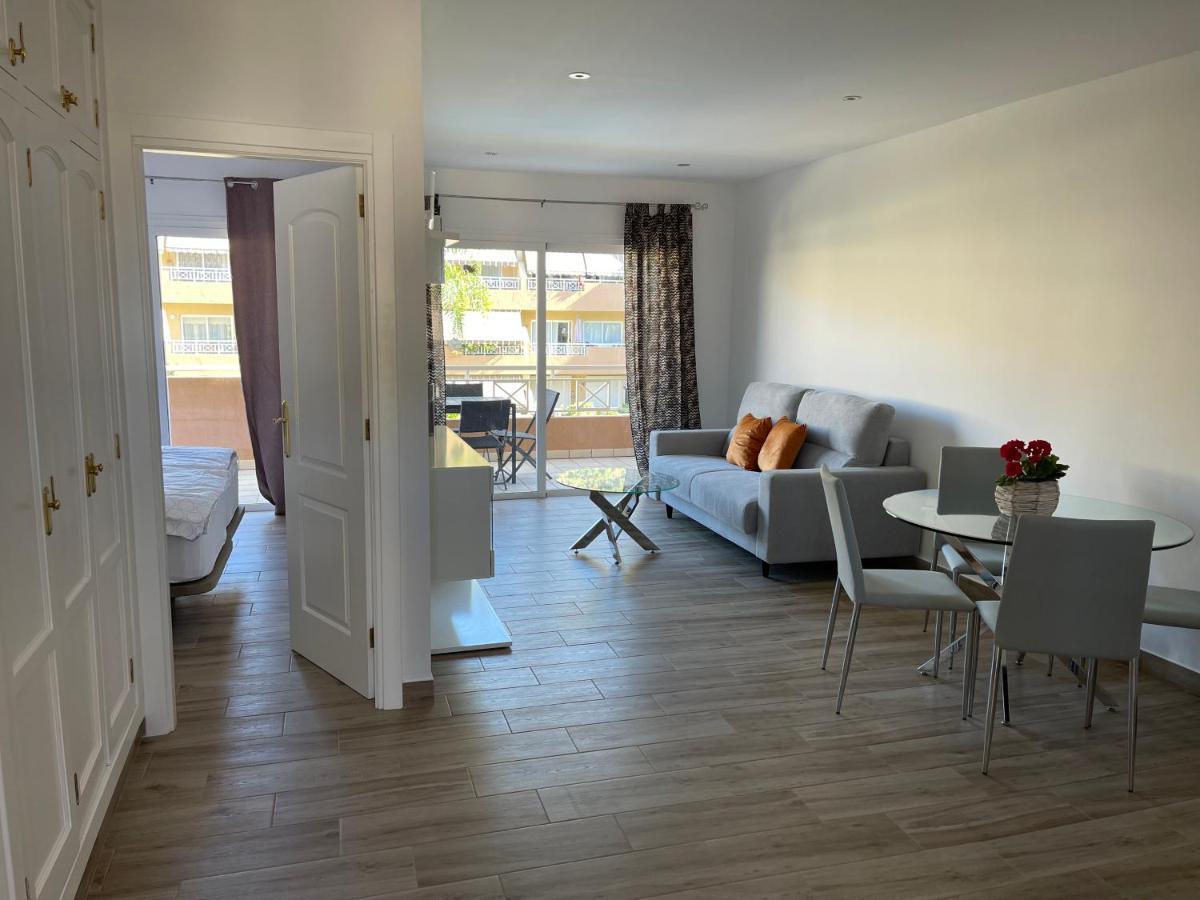 Apartment Neue Terrassenwohnung Mit Pool