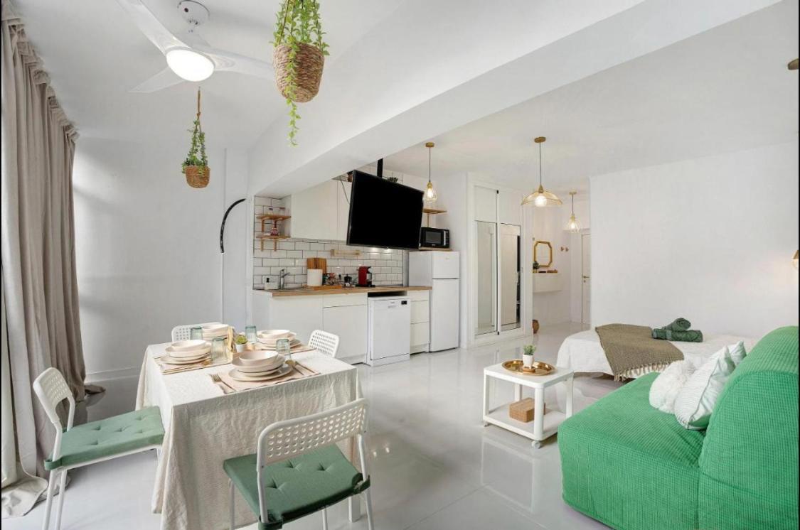 Paradise Studio Belair Wifi, Piscina, Parking Apartment *