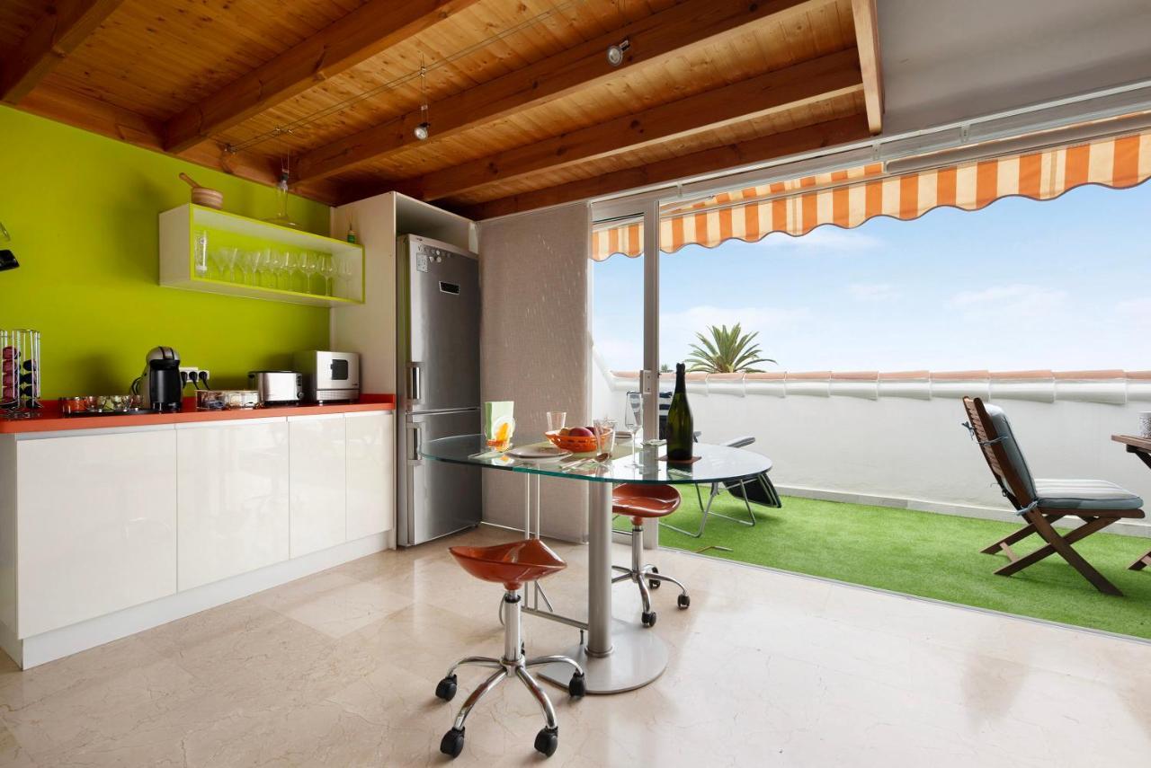Huoneisto Atico Sunset Loft Terraza Y Piscina