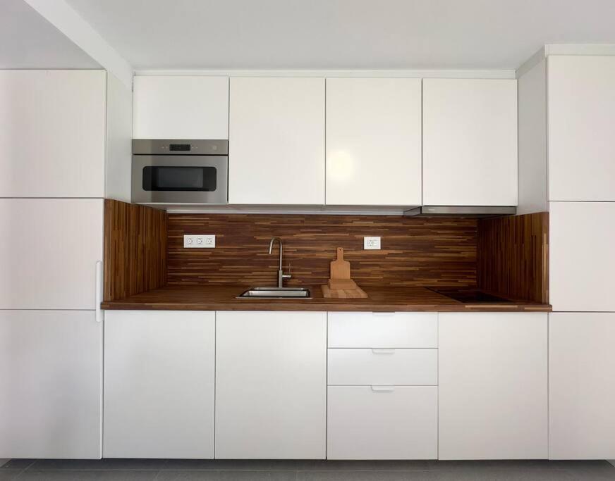 Apartment Stylish And Flat -