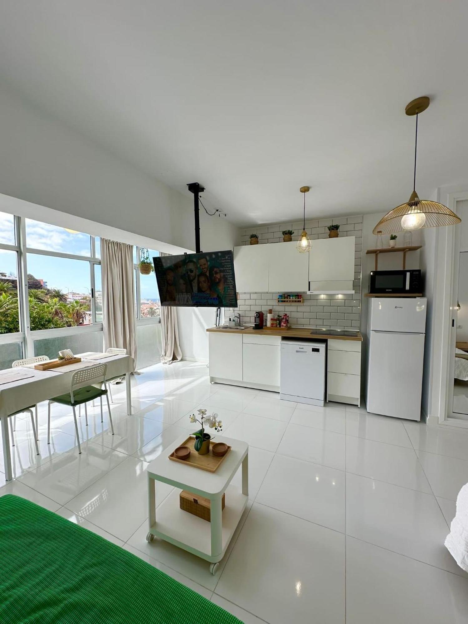 Paradise Studio Belair Wifi, Piscina, Parking Apartment