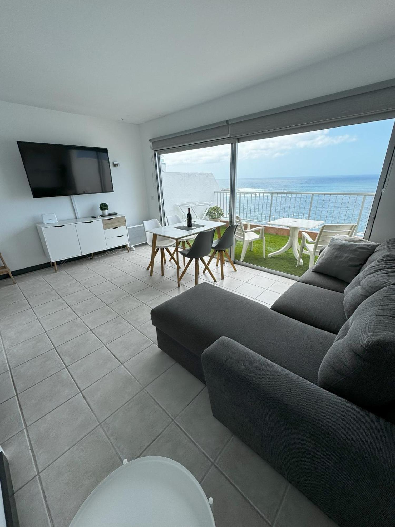 Beautiful Ocean View Apartment *