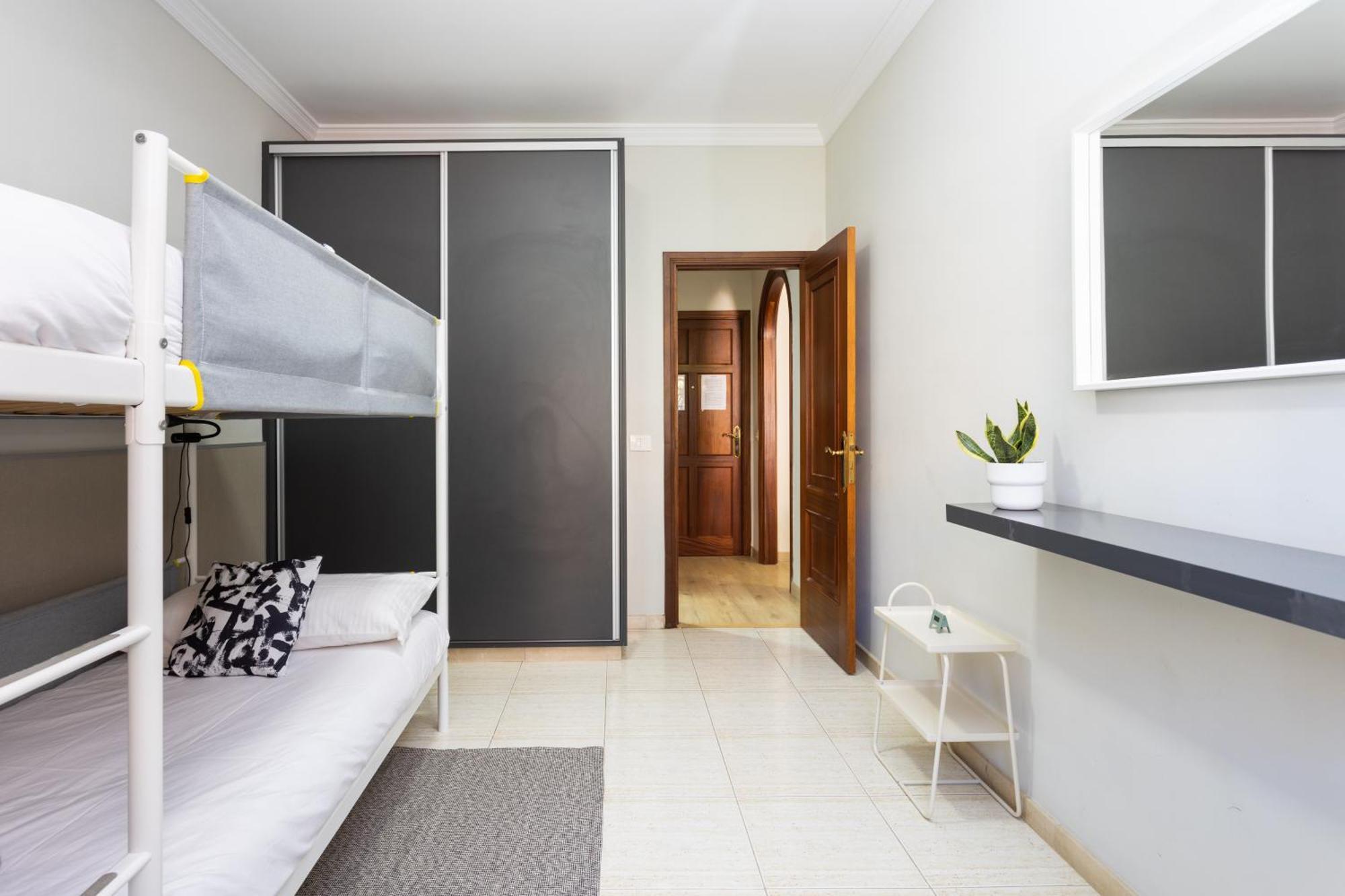 Apartment New Bright And Central With 2 Bedrooms *