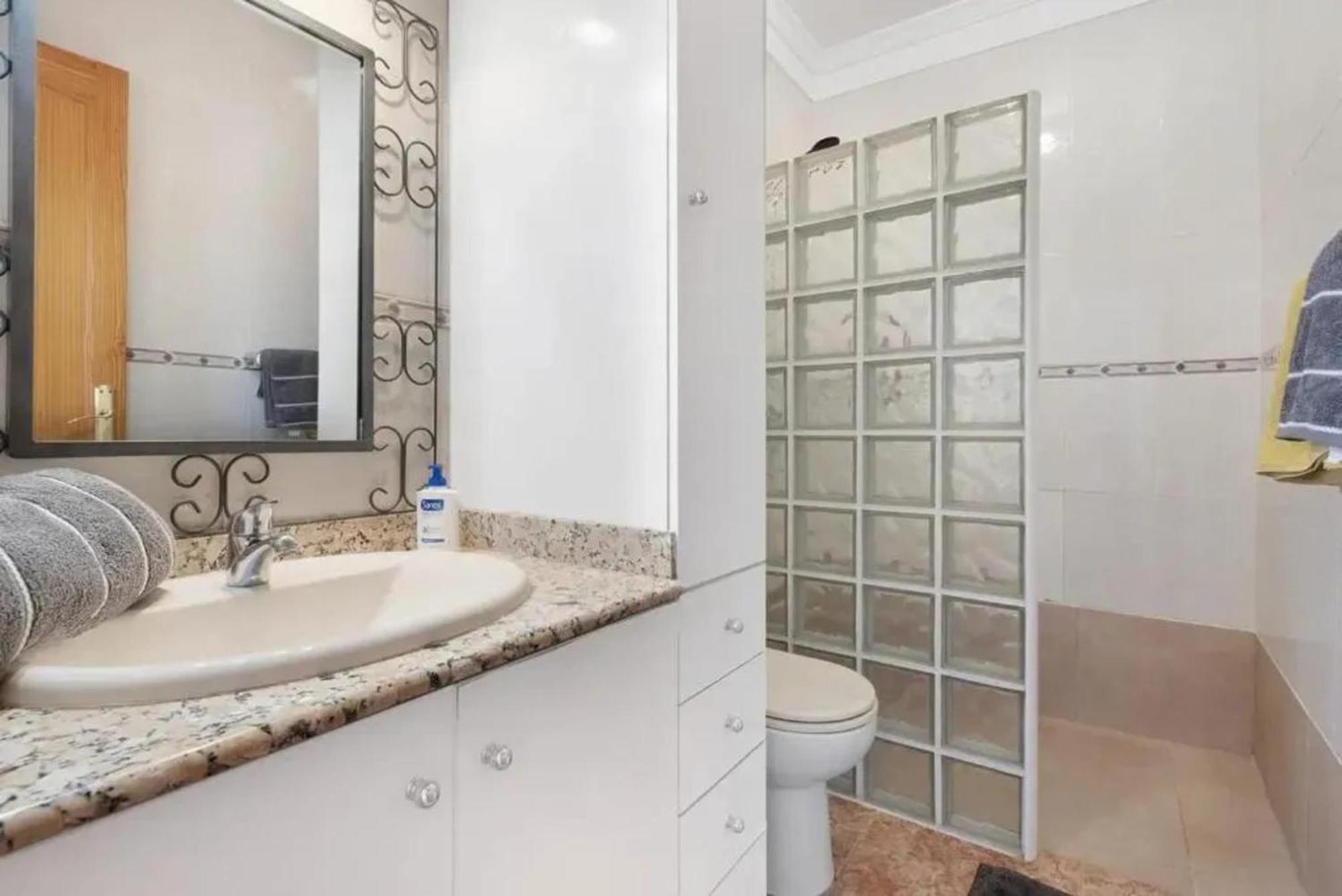 Bright In 90m² Sea View Apartment *