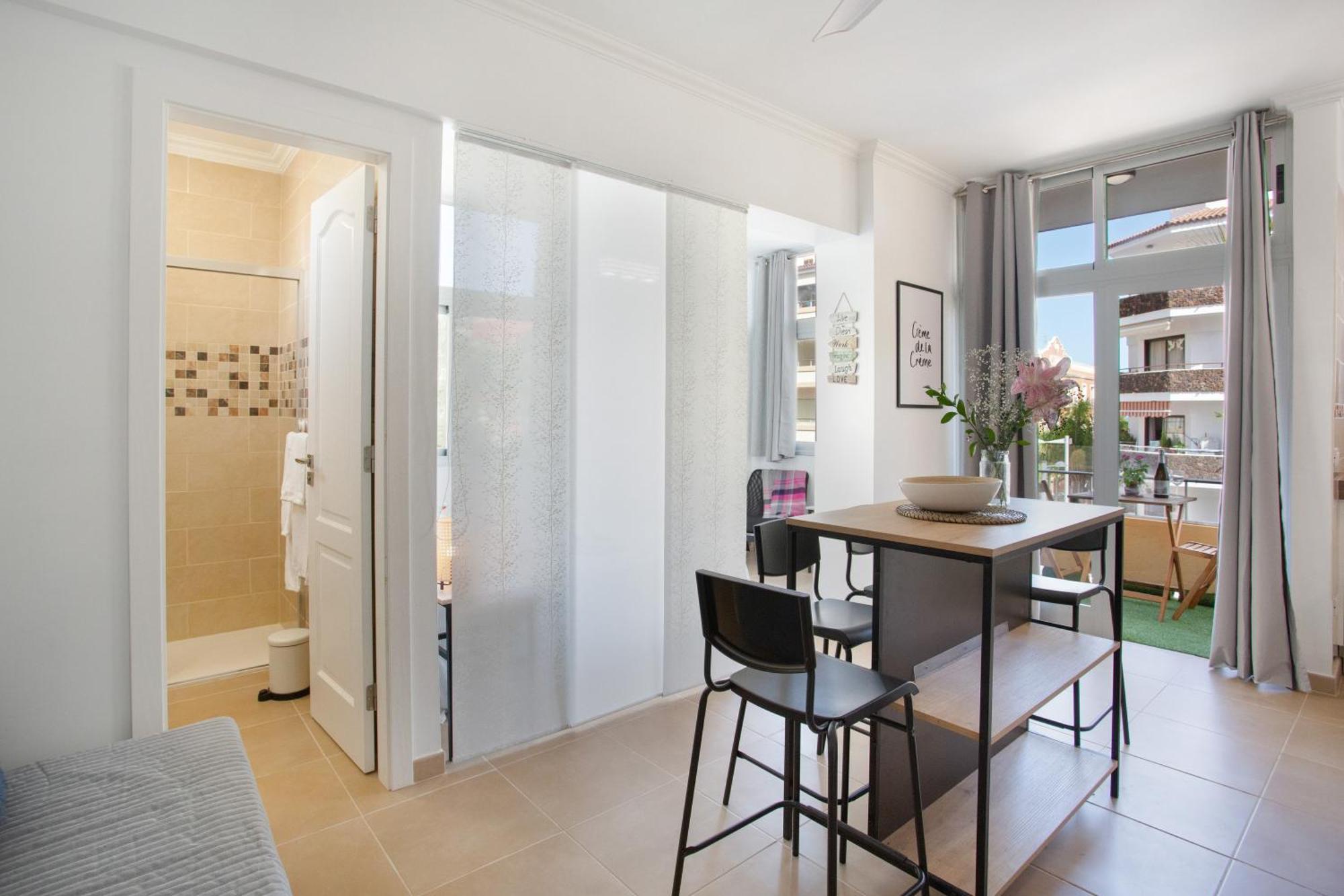 Nelale Apartment *