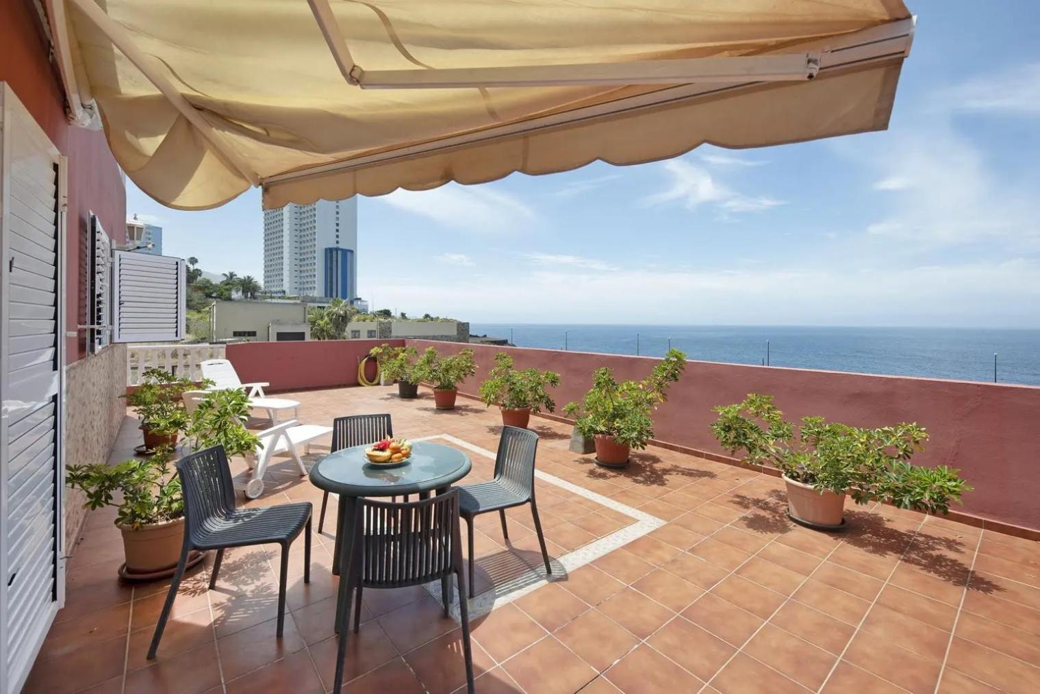 Holiday home Stunning 2-bed House In Puerto de la Cruz (Tenerife)