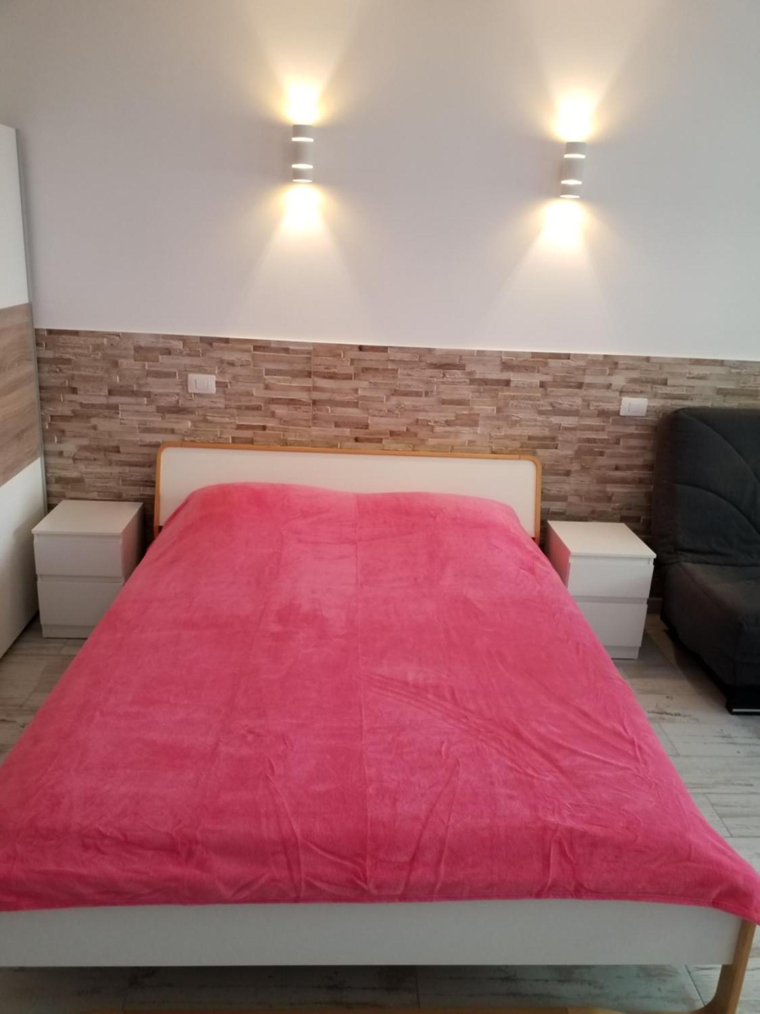 Designer 1 Bedroom White Tree 2 Minutes To The In The Center, Puerto De La Cruz, Tenerife Apartment