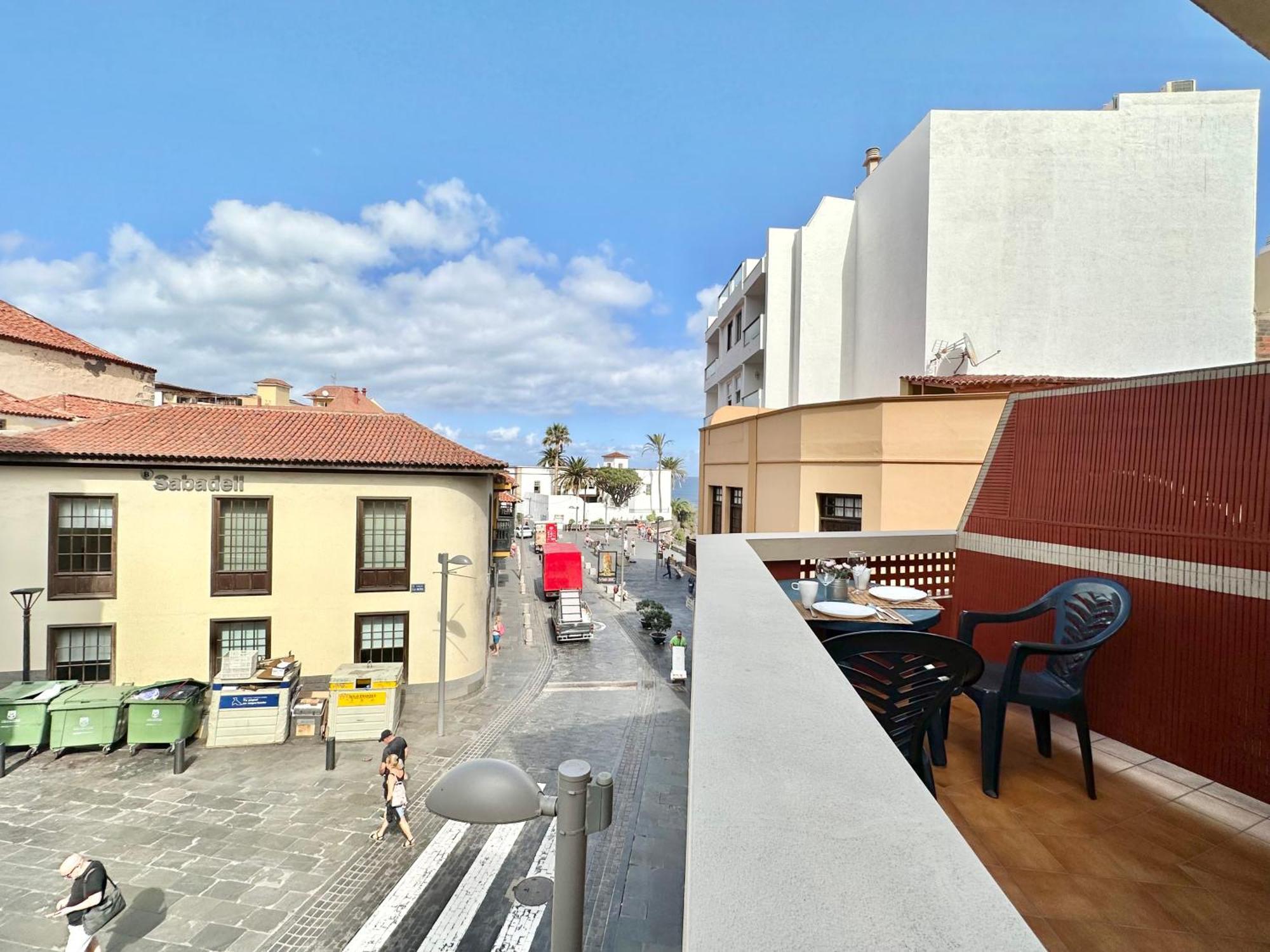 La Hoya Downtown *
