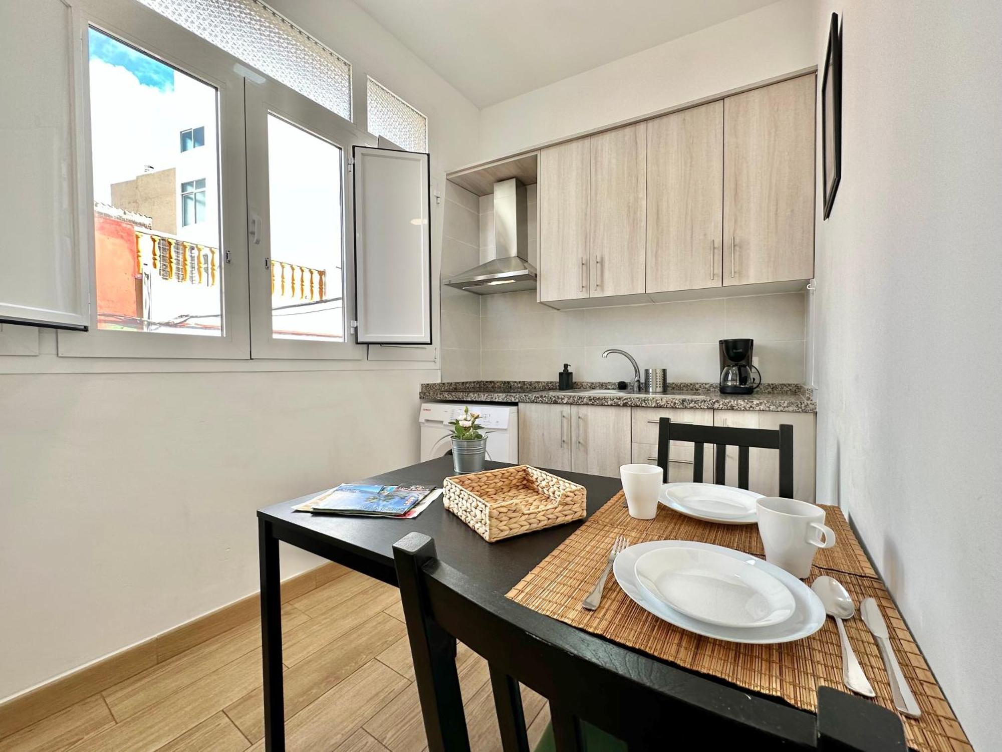 La Hoya Downtown Apartment *