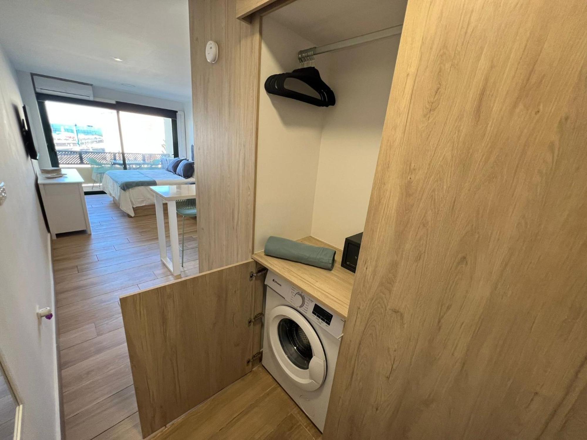 Sea&pool Apartment *