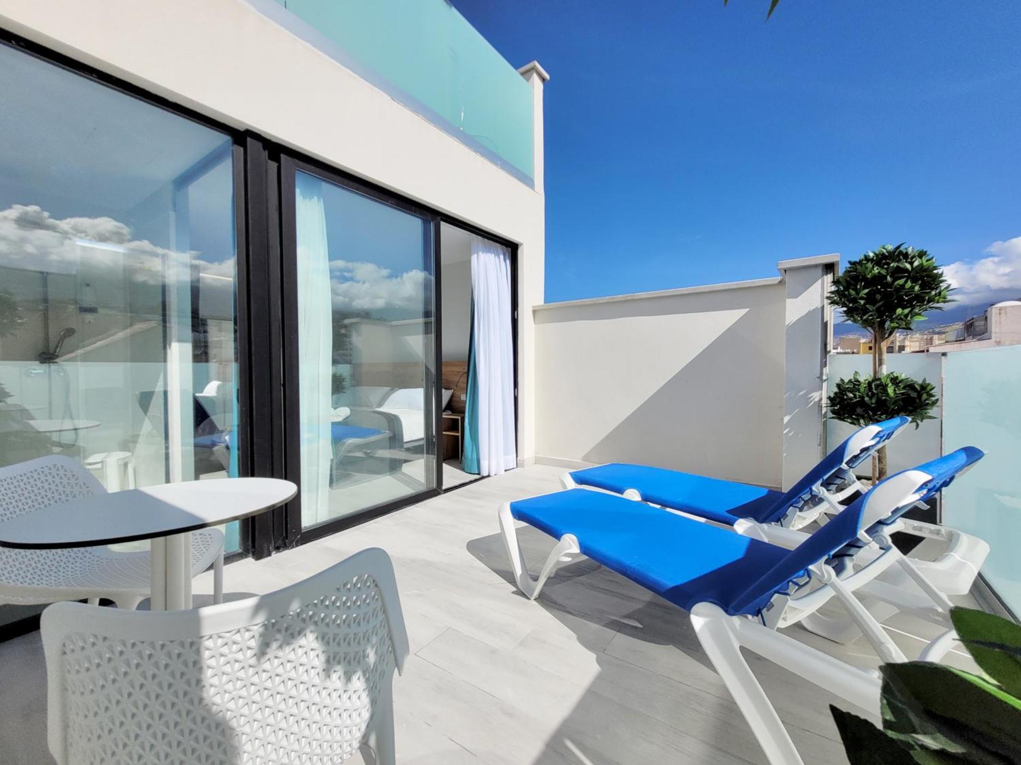 Puerto Azul Hotel 2*