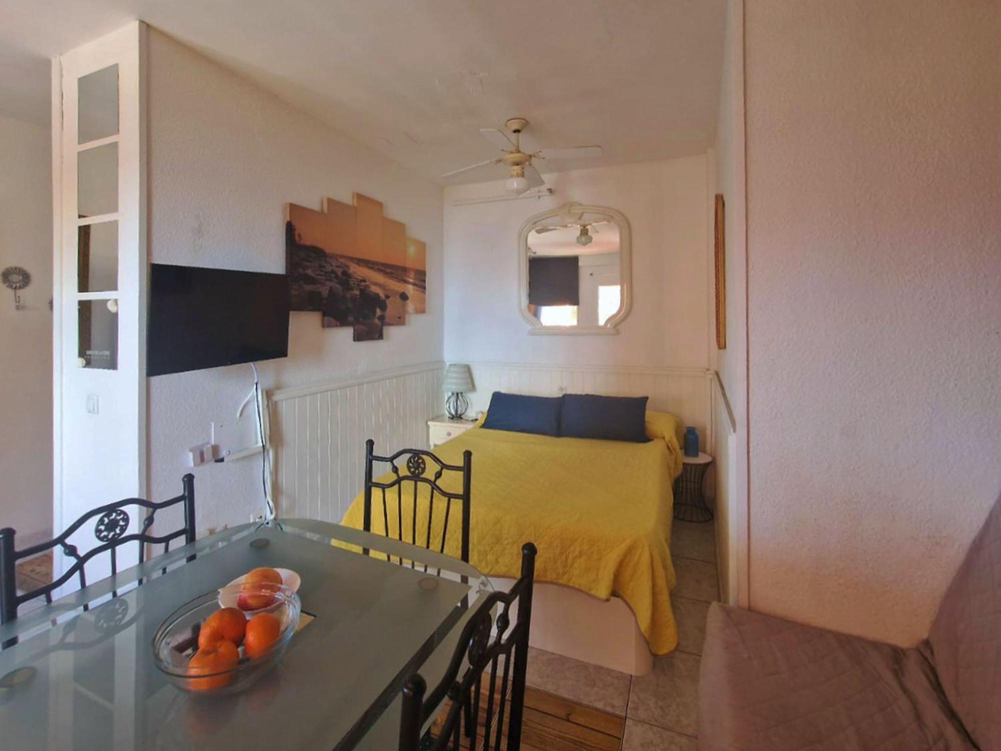 Live Apartment *