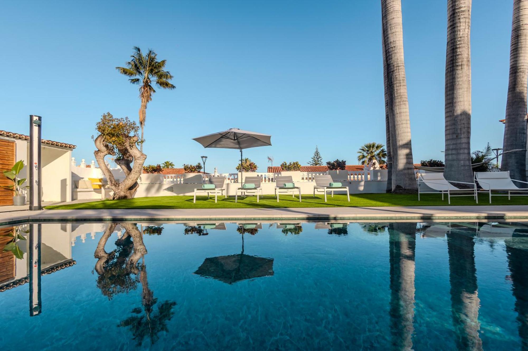 Chalet Luxury Teide View, Heated Pool, Sauna & Golf