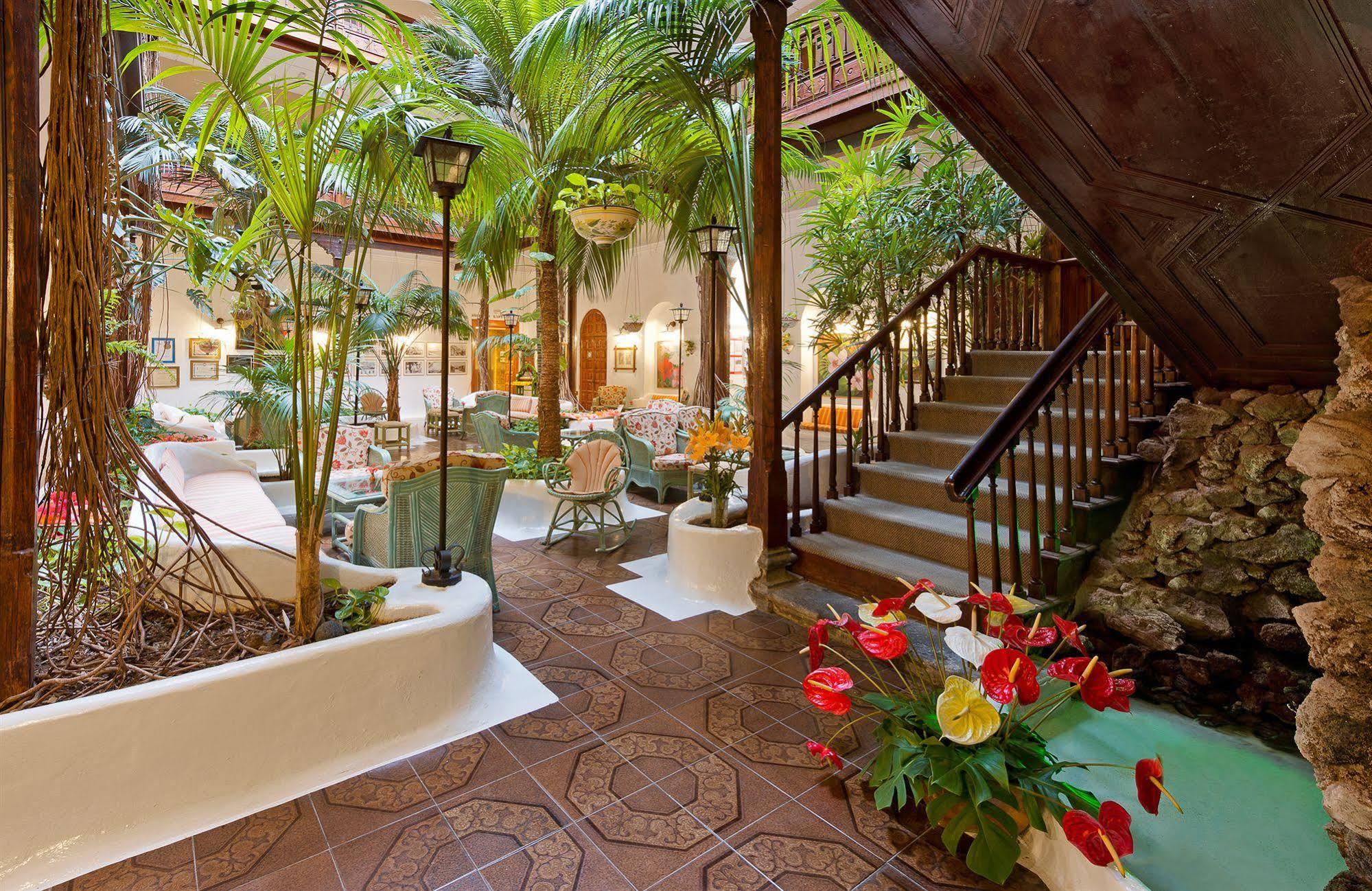 Monopol Hotelli 3*