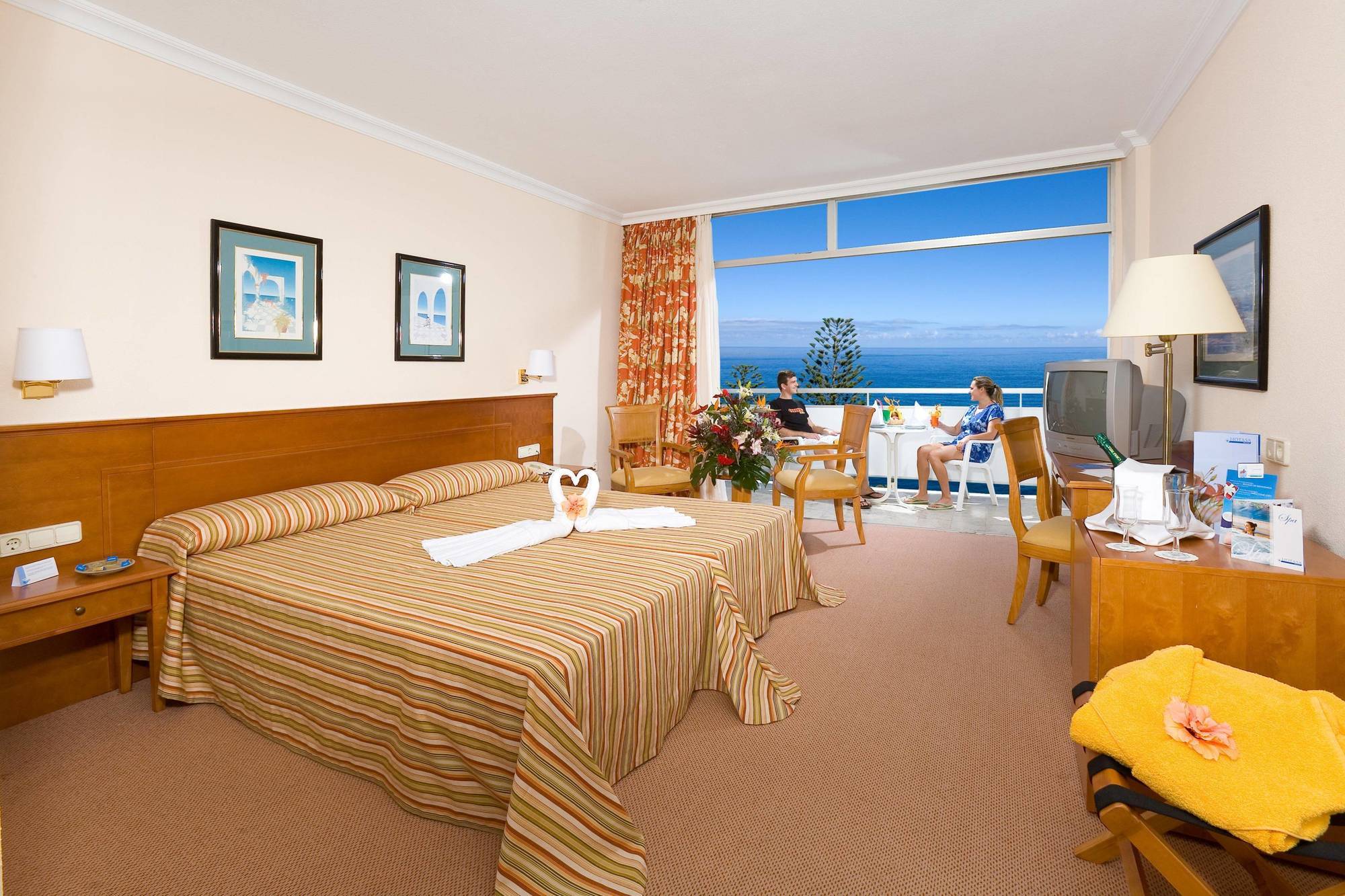 Bluesea Interpalace Hotel