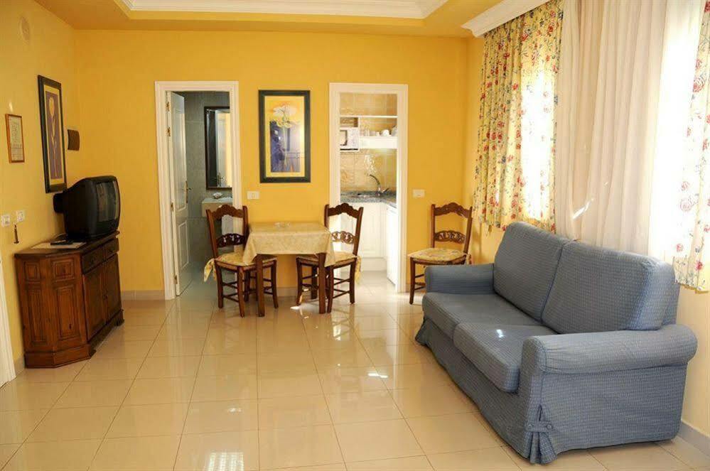 Khách sạn Rf Astoria - Adults Only 3*