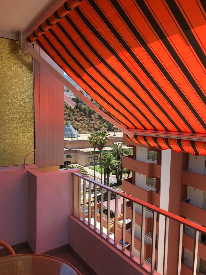 823 Estudio Con Terraza Martianez Huoneisto