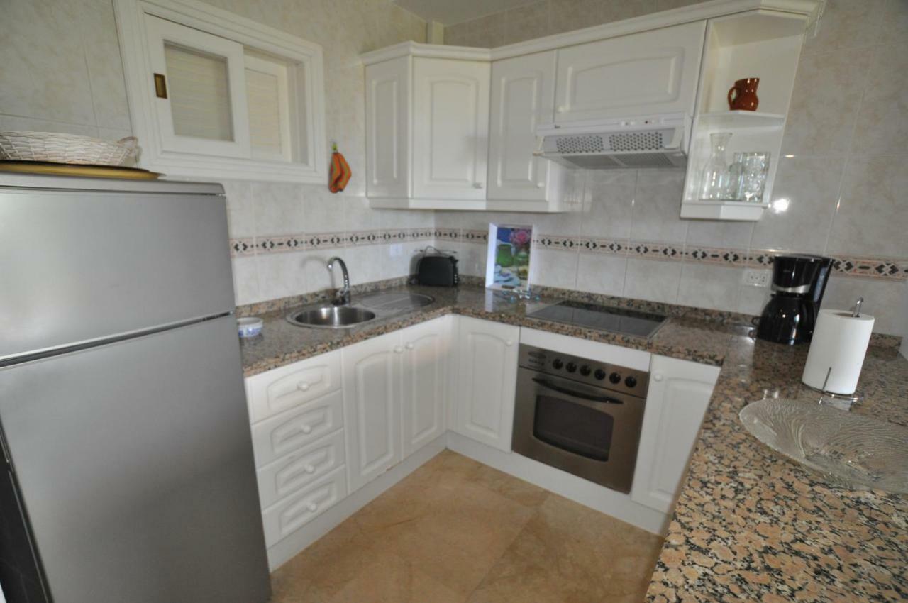 Apartment Top Terrassen Wohnungen, Direkt Am Strand, Beheizter Pool, Wifi Free, Free Parking