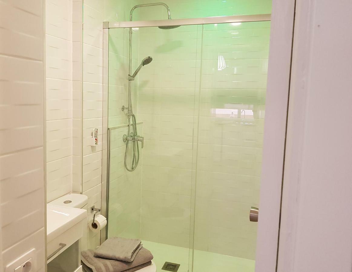Con Piscina En Appartement