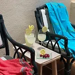 Luminoso Apartamento Con Terraza Y Piscina