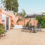 \'Bloom\' Peaceful Beachside Bungalow