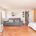 \'Bloom\' Peaceful Beachside Bungalow