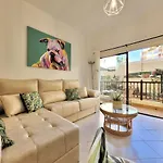 Victoria Apartment