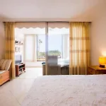 First Line Beach Apartment